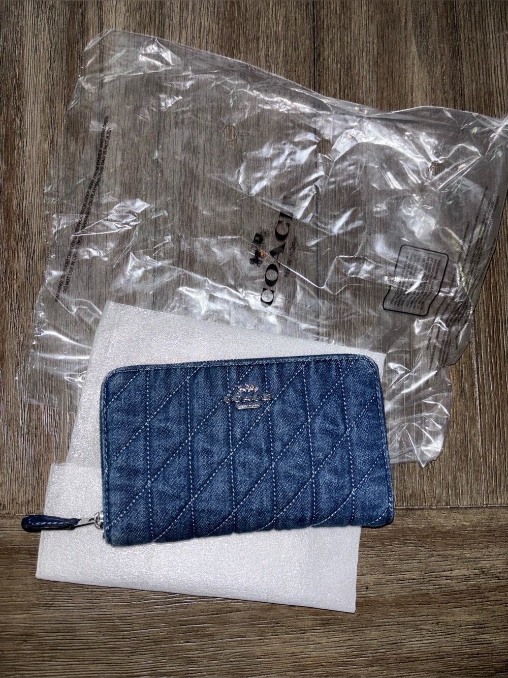 NWOT Coach denim wallet 👖 ✨